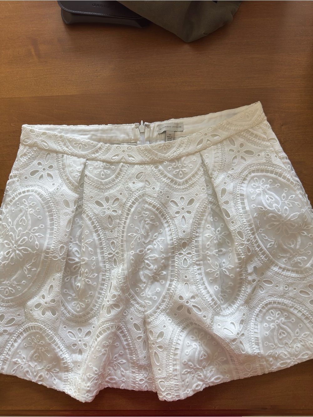 Monique Lhuillier White Eyelet Embroidered shorts